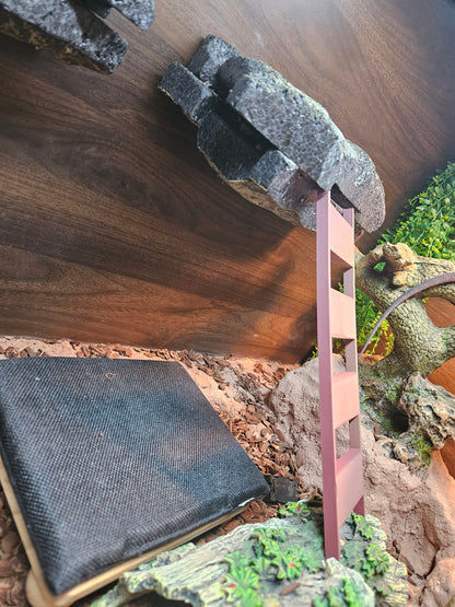 11.7" Lizard/Small Animal Wood Ladder